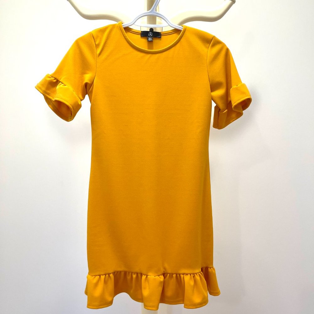 MISSGUIDED - Flowy Mustard Coloured Dress - NWOT